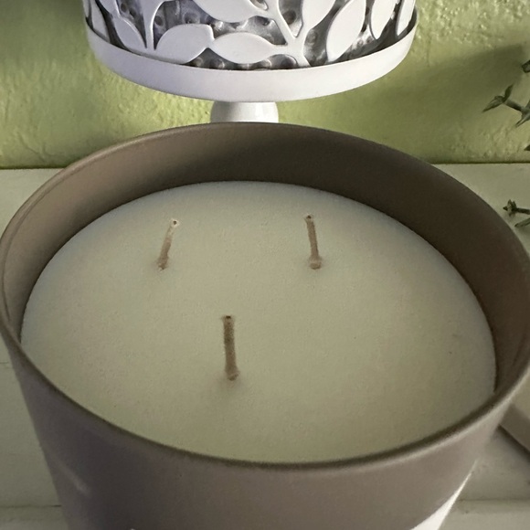 White Barn Book Loft Candle in Taupe - Picture 3 of 4